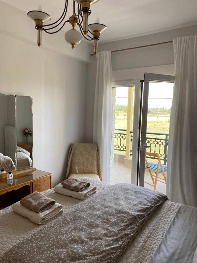 Polys Apartment And Paraskevi Studio With View Ptolemaida Exterior photo