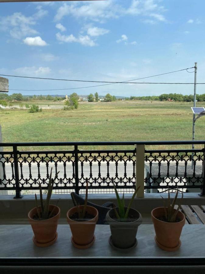 Polys Apartment And Paraskevi Studio With View Ptolemaida Exterior photo