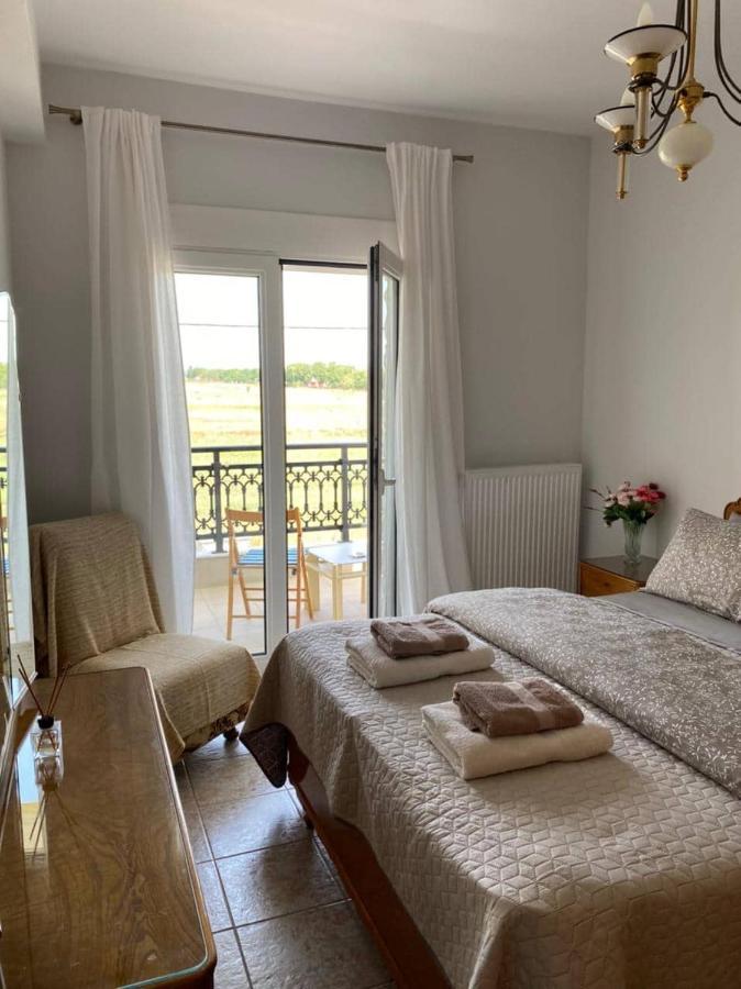 Polys Apartment And Paraskevi Studio With View Ptolemaida Exterior photo