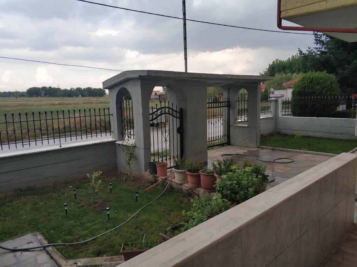 Polys Apartment And Paraskevi Studio With View Ptolemaida Exterior photo