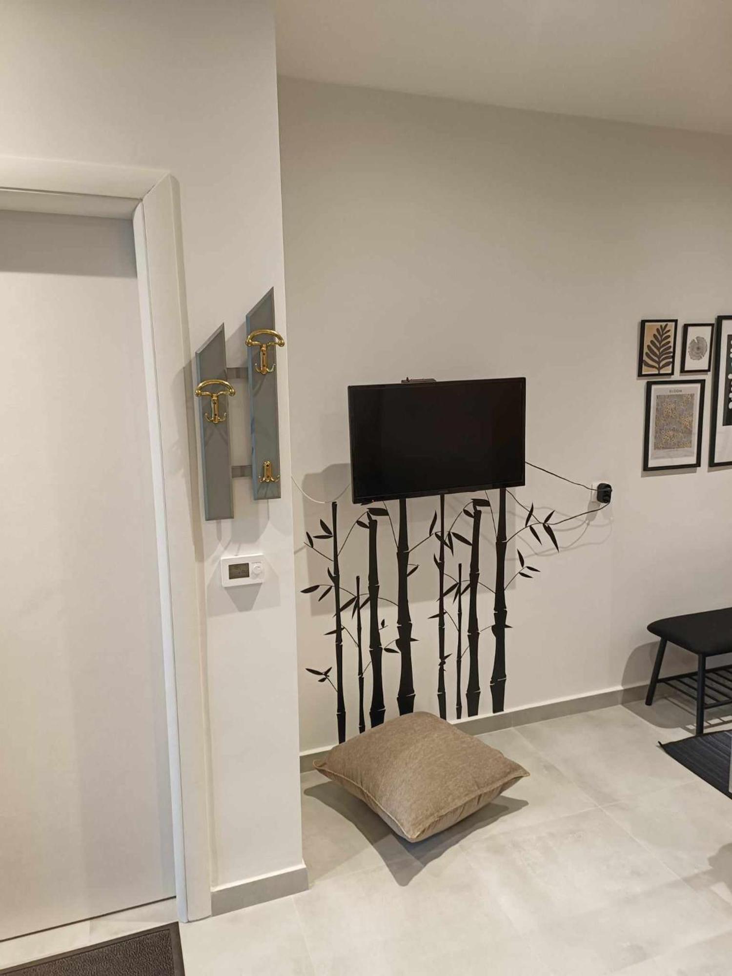 Polys Apartment And Paraskevi Studio With View Ptolemaida Exterior photo