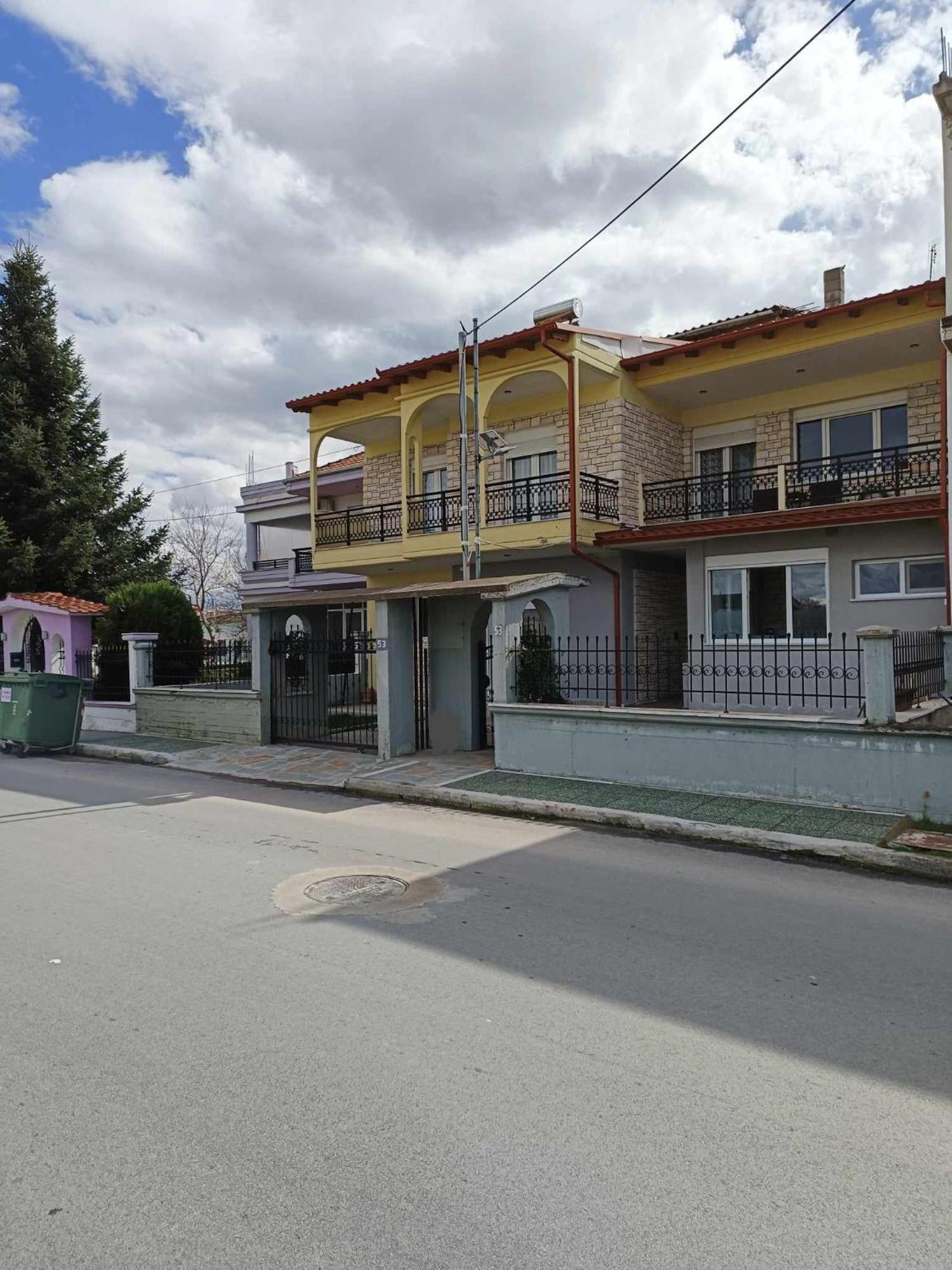 Polys Apartment And Paraskevi Studio With View Ptolemaida Exterior photo