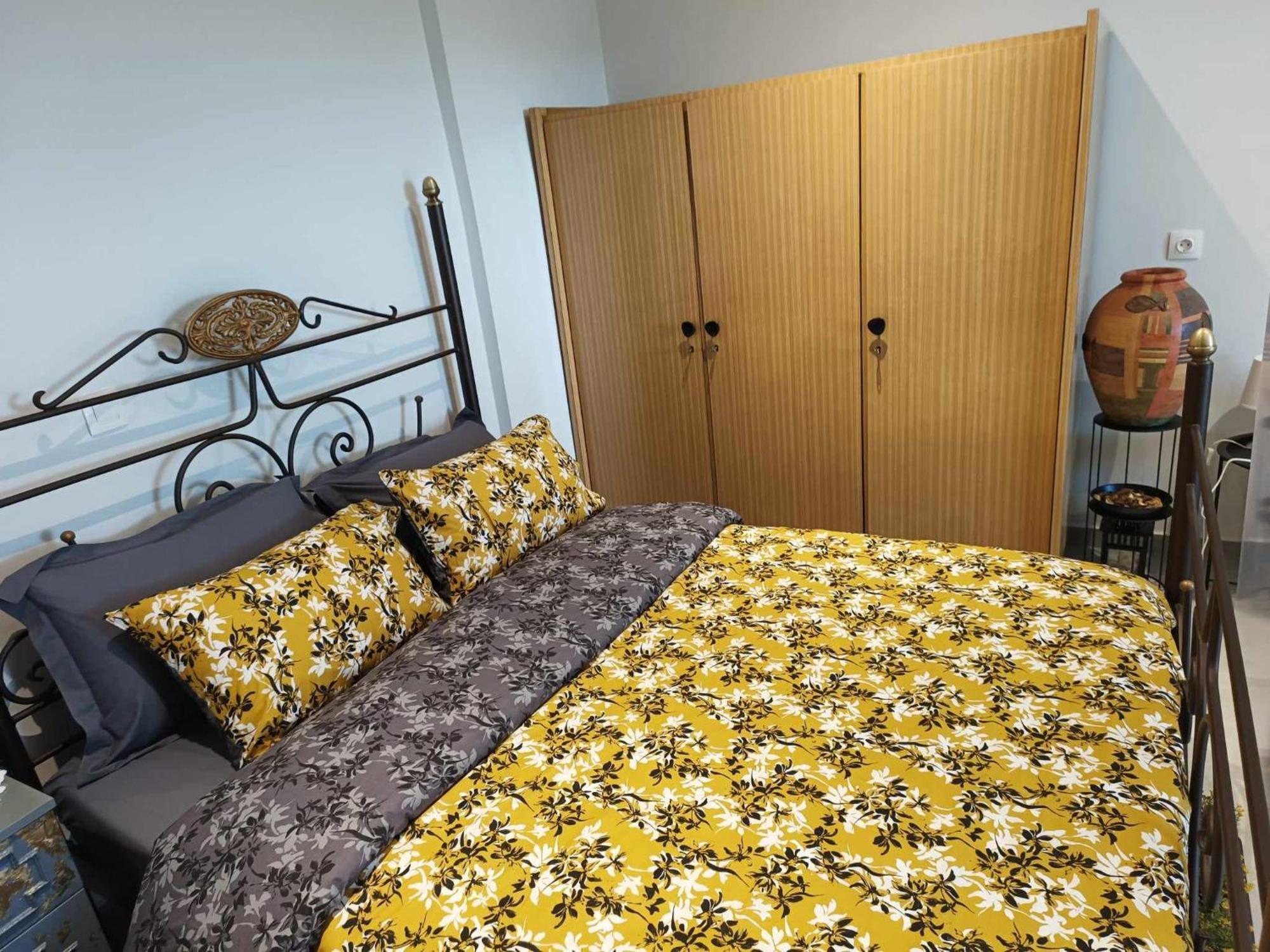 Polys Apartment And Paraskevi Studio With View Ptolemaida Exterior photo